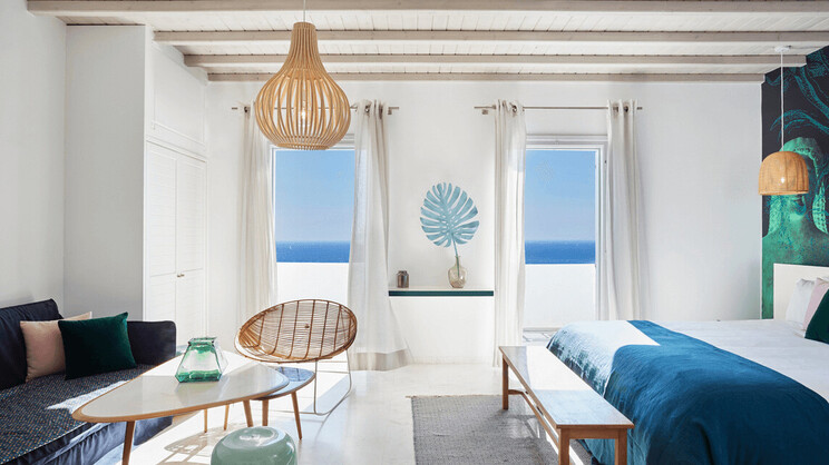 Kouros Hotel & Suites